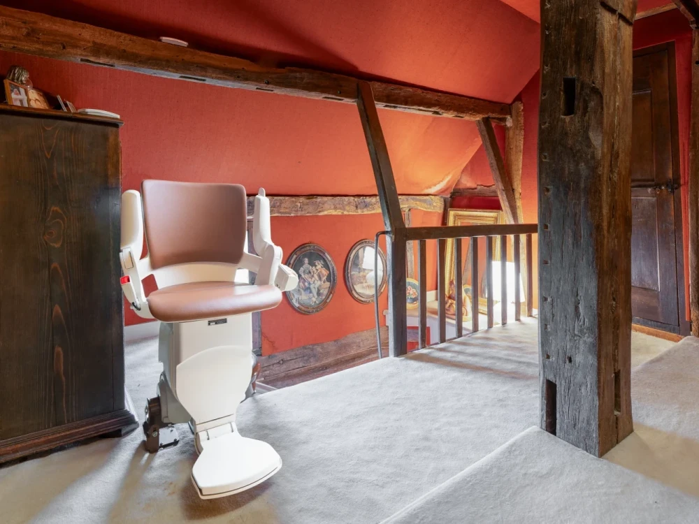 Fauteuil monte-escalier à l'étage